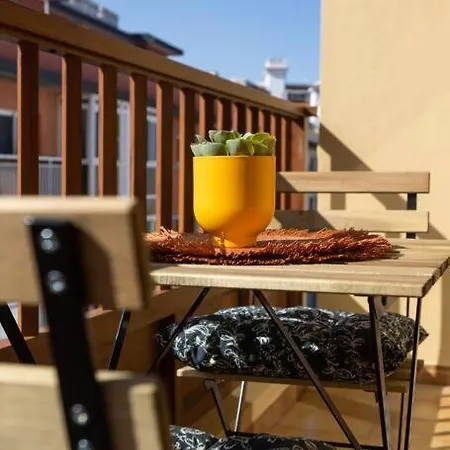 Apartment Charming Place Near The Casa Checha